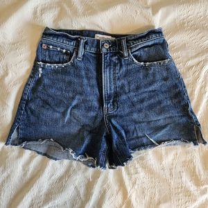 Abercrombie & Fitch shorts curve love